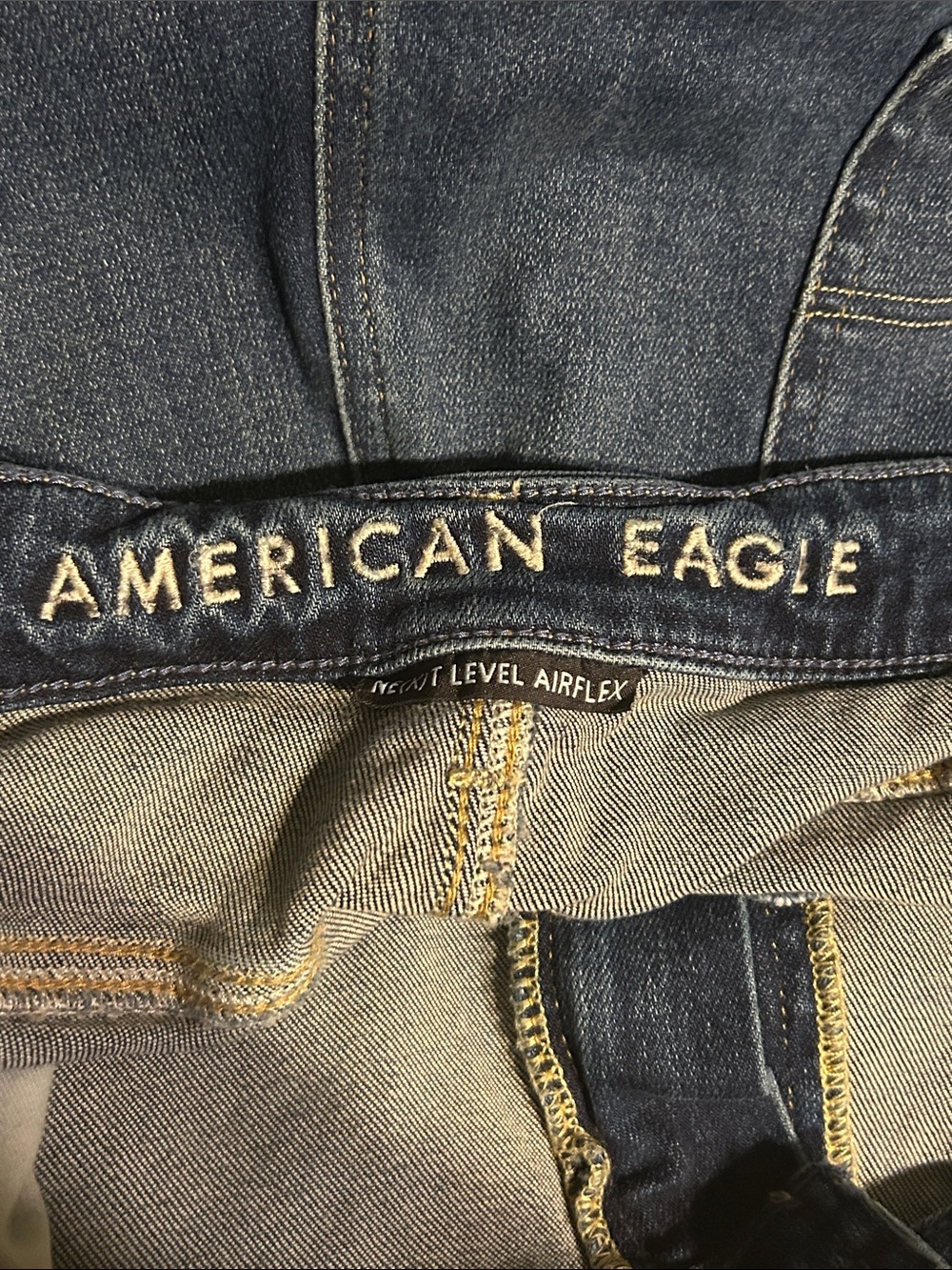 American Eagle Outfitters Men’s Dark Wash Relaxed Jeans - Picture 7 of 10